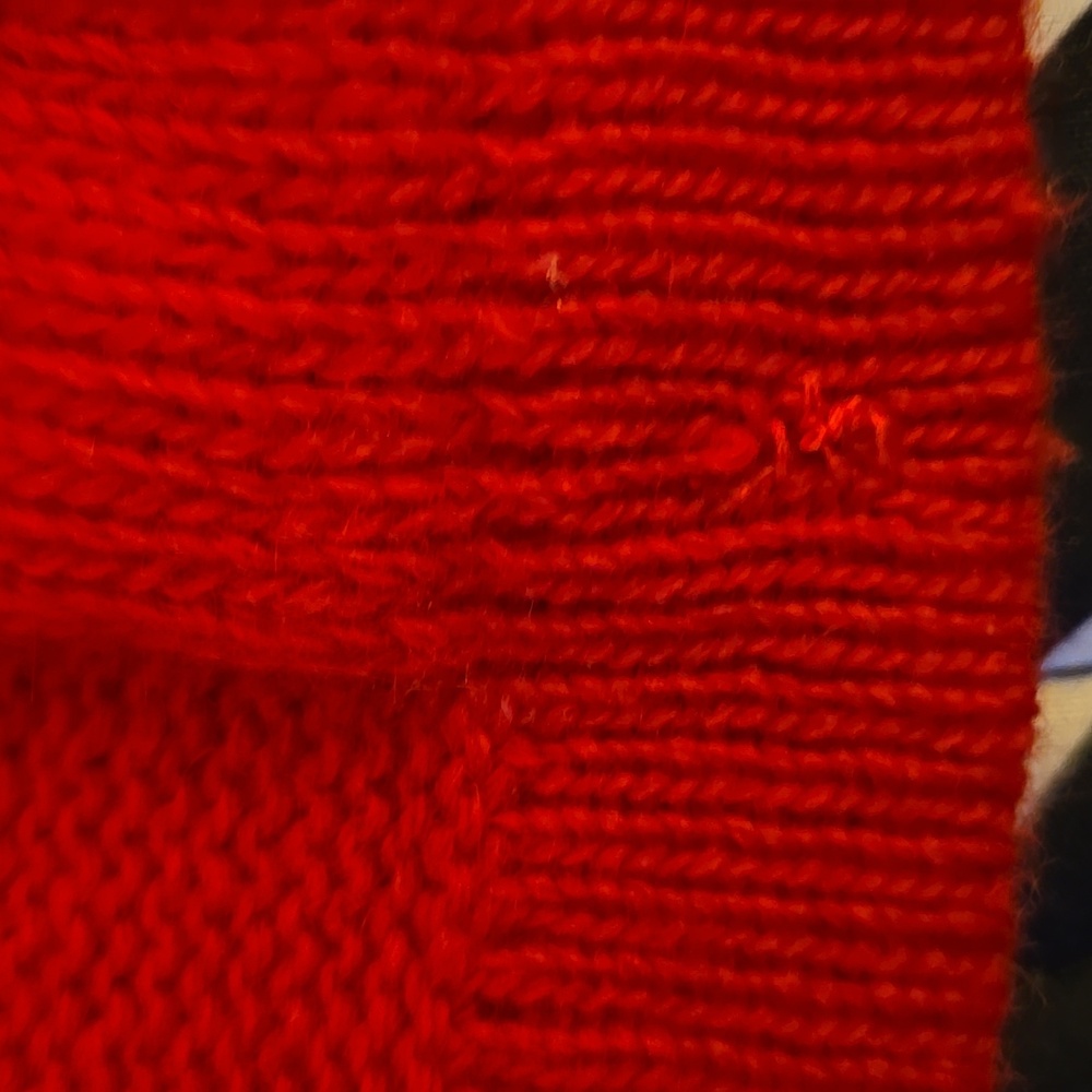 Red Sweater - Picture 5 of 11